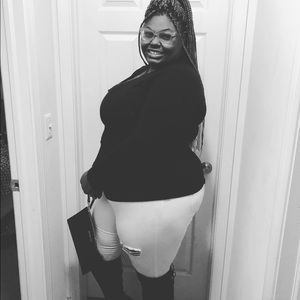 Meet your Posher, Jasmine